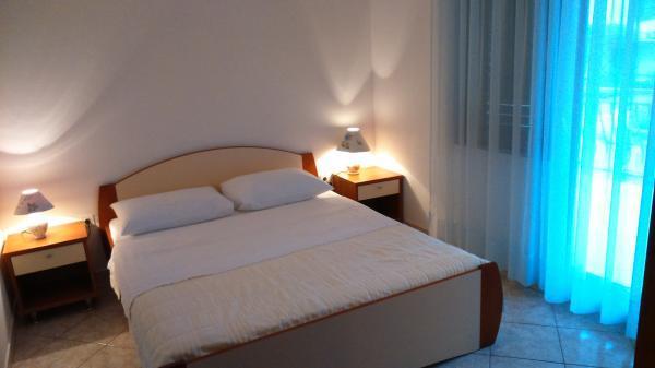 Apartmani Petra Pakoštane Exterior foto